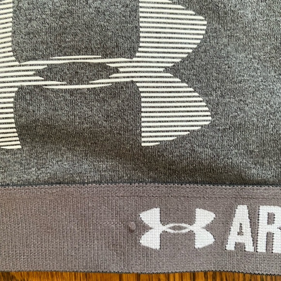 Under Armour Toddler Girl Heather Grey Top Size: XS (US6) - Picture 3 of 3